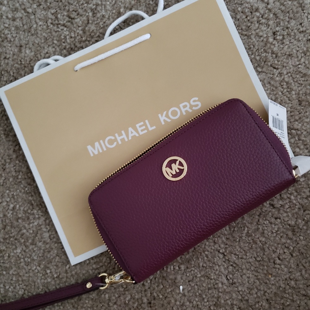 COPY - NWT MK Fulton phone case wallet